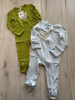 Kate Quinn (2) Long Sleeve 2 Way Zipper Footie Blue/Clover 6-9 Months NWT IN PKG